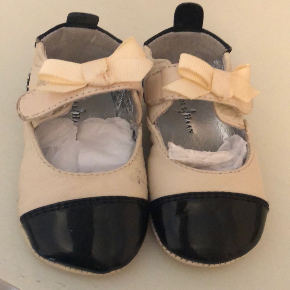 Cole Hahn infant size 3 dress shoes